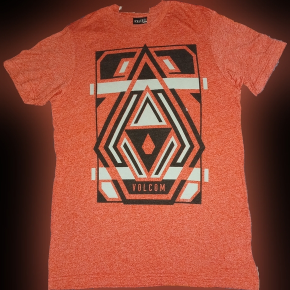 NWT Volcom T-Shirt - Picture 1 of 7